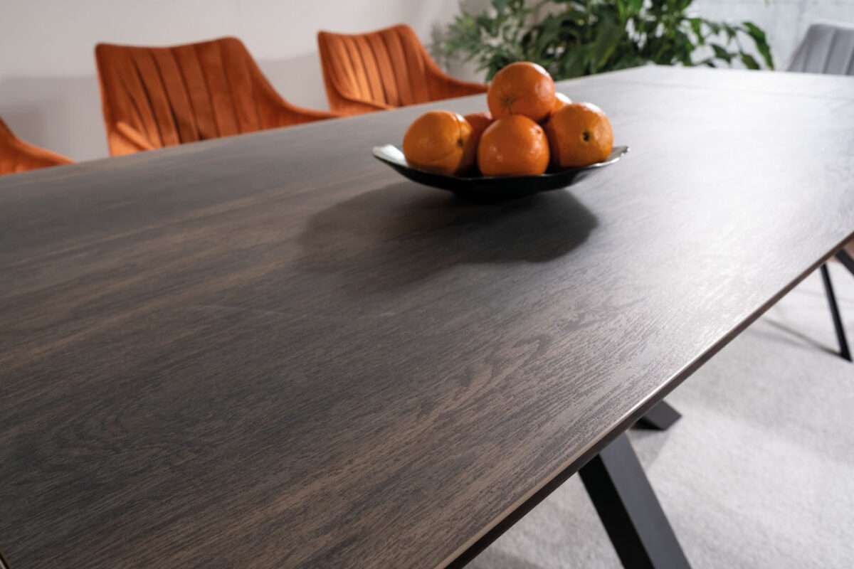 Set tavolo allungabile Columbus Ceramic marrone/nero opaco - L160-240 cm + 3 sedie Azalia in velluto cinnamon Blu4215 + 3 sedie Azalia in velluto grigio chiaro Blu03 - immagine 7