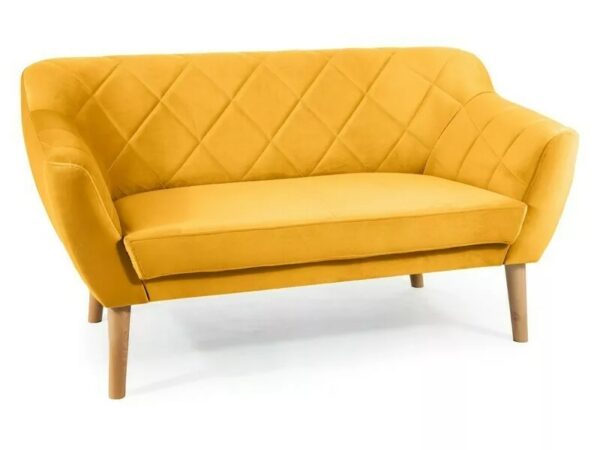 Divano Karo 2 Velvet in velluto giallo curry con gambe in legno naturale – 140x75x76 cm